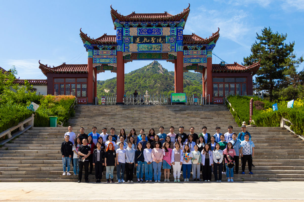 高(gāo)創同事(shì)合影(yǐng)